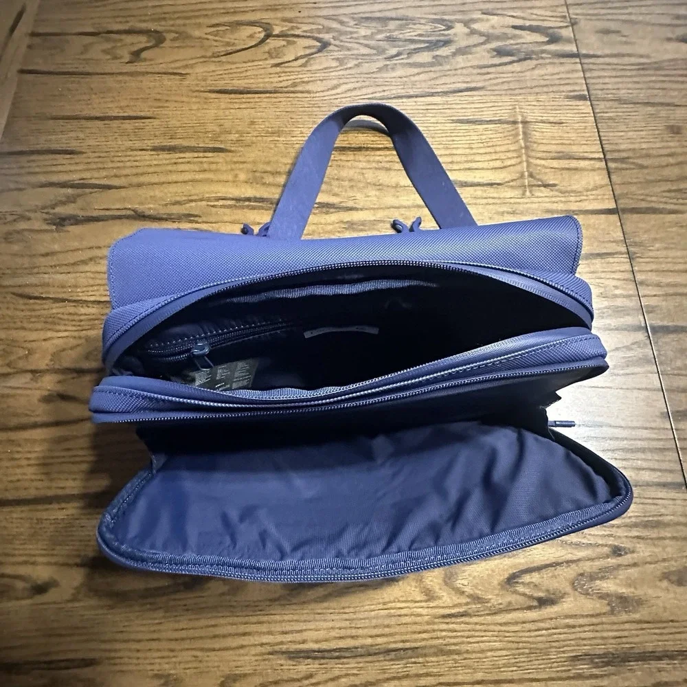 Lacoste Navy Blu Pique Spell Out Logo Cross Body Messenger Bag Unisex Laptop Bag